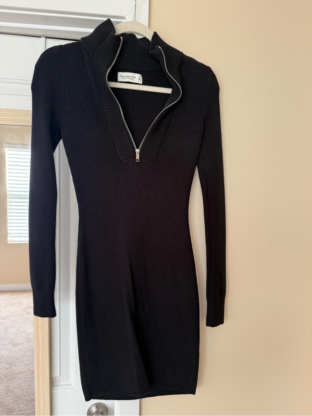 Abercrombie & Fitch Black Zip-Neck Long Sleeve Knit Dress